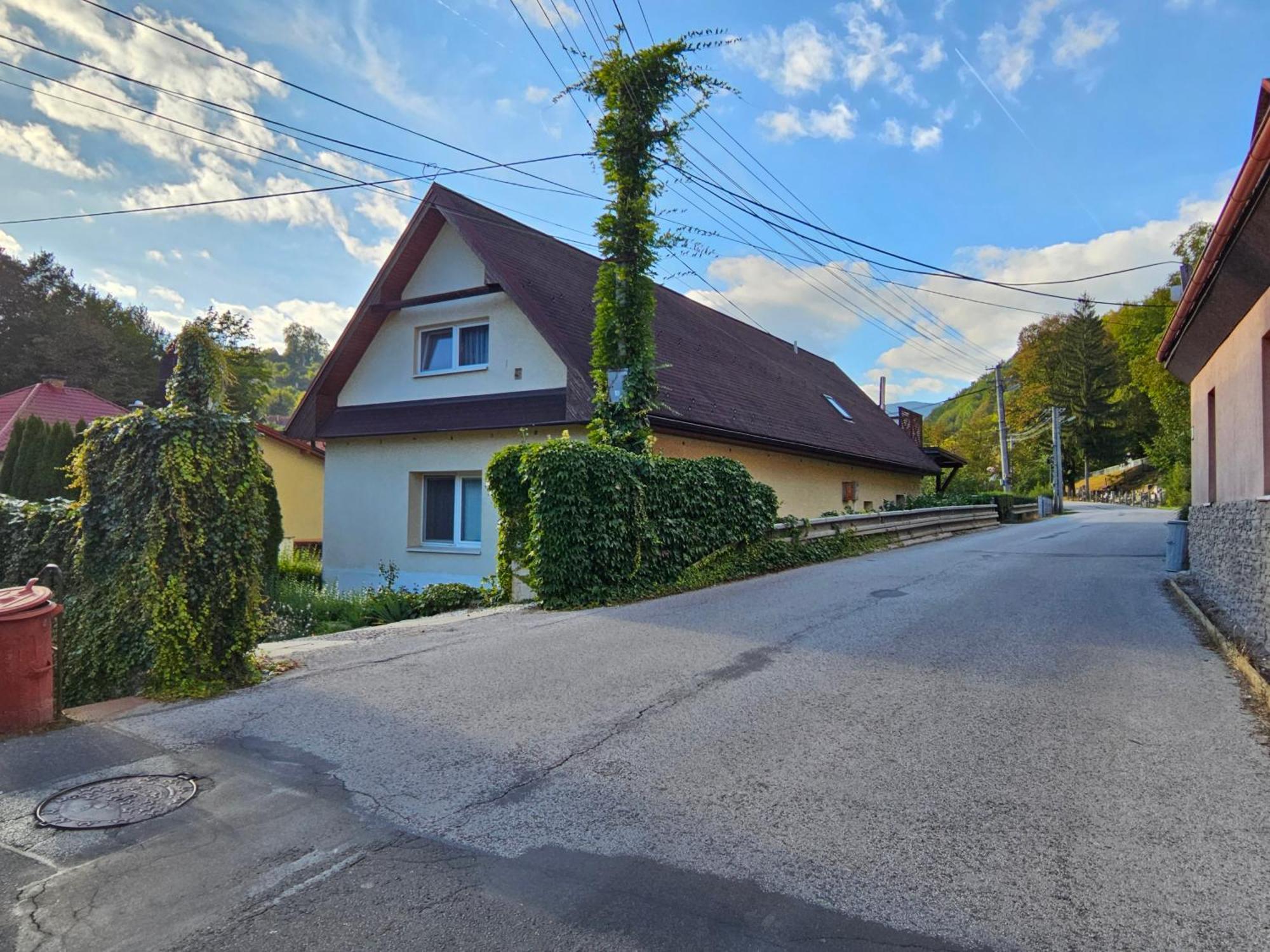 Apartmán Tajov pre 5 osôb, privatne parkovanie a terasa Exterior foto